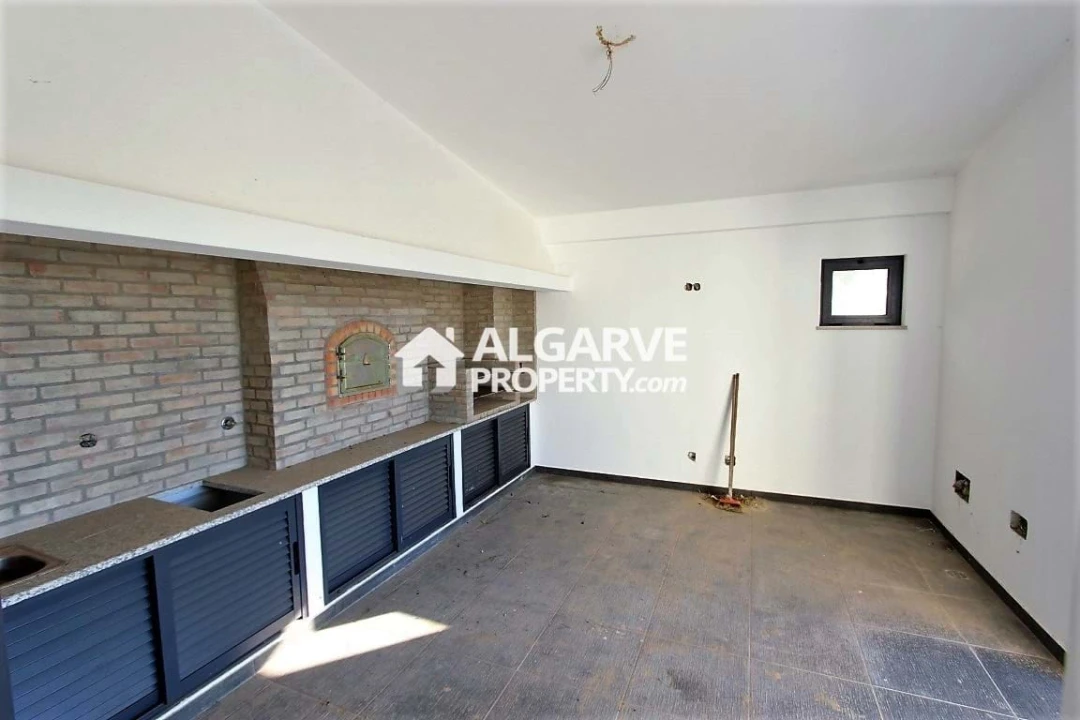 Moradia T4 para Venda em Boliqueime Foto 2