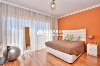 Moradia T3 para Venda em Quarteira