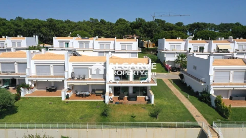 Moradia T3 para Venda em Quarteira