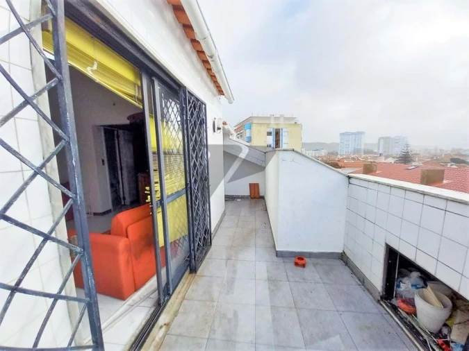 Apartamento T3 para Venda em Costa da Caparica Foto 22