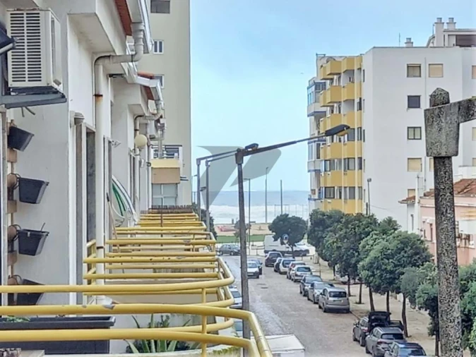 Apartamento T3 para Venda em Costa da Caparica Foto 2
