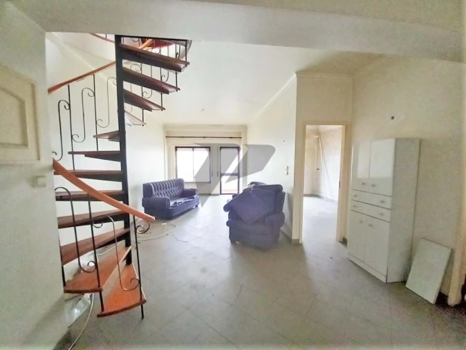 Apartamento T3 para Venda em Costa da Caparica Foto 4