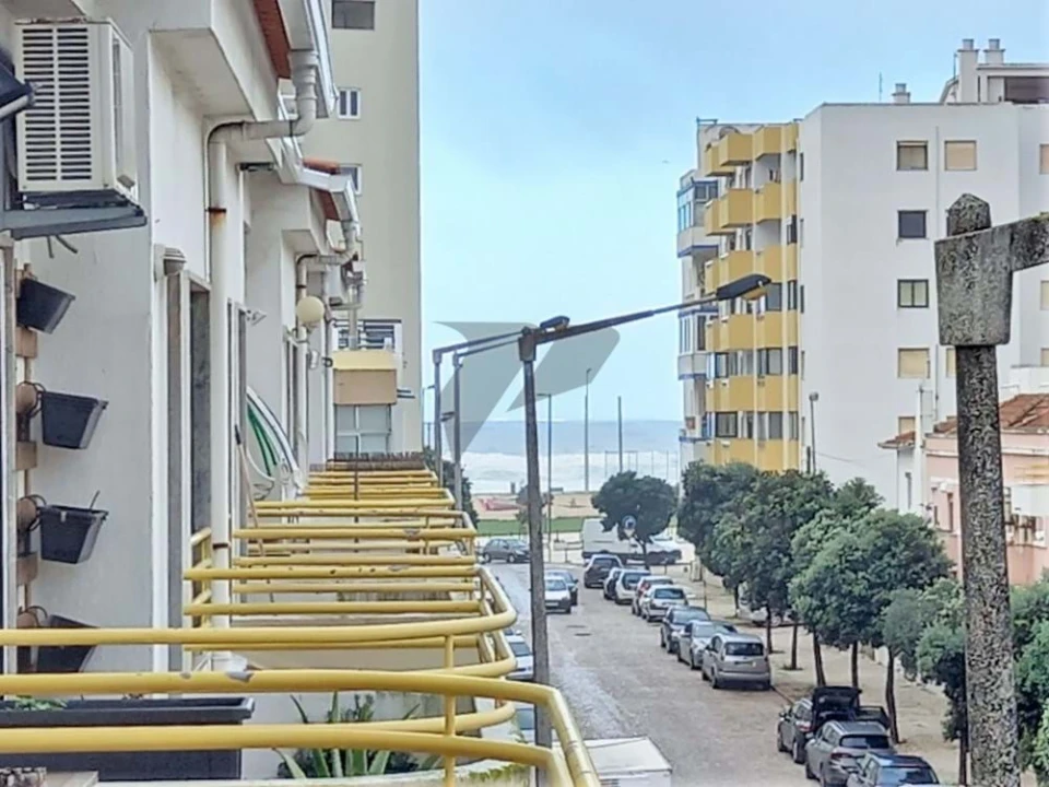 Apartamento T3 para Venda em Costa da Caparica Foto 2