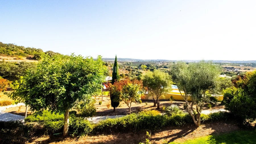 Moradia T3 para Arrendamento em Mexilhoeira Grande Foto 38