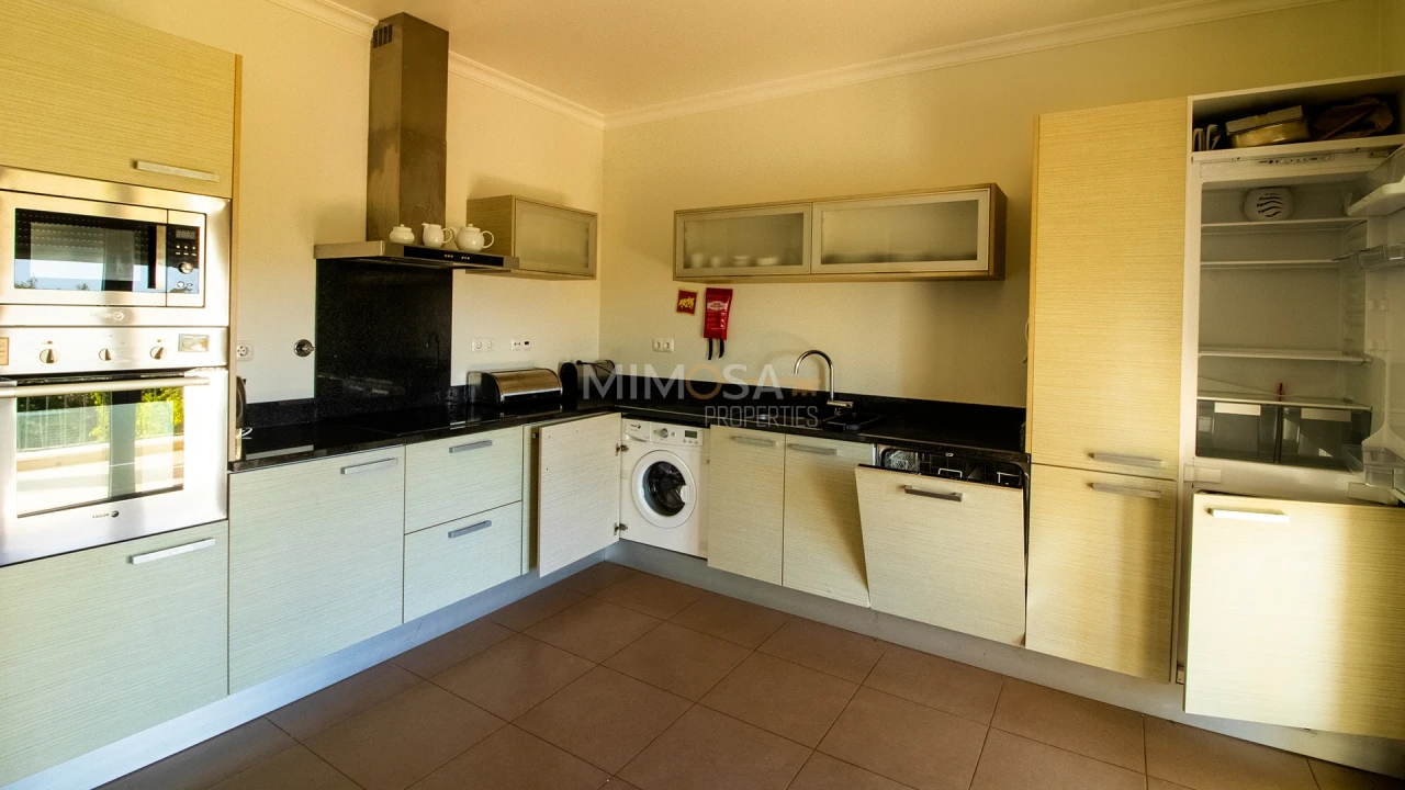 Moradia T3 para Arrendamento em Mexilhoeira Grande Foto 6