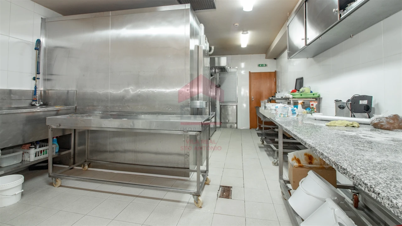 Apartamento T0 para Venda em Vila Real de Santo Antonio Foto 6