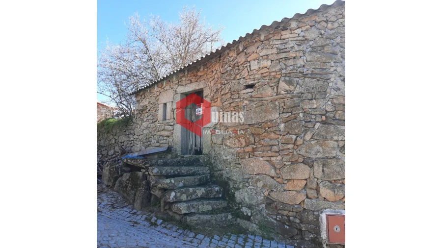 Moradia T1 para Venda em Rapoula do Coa