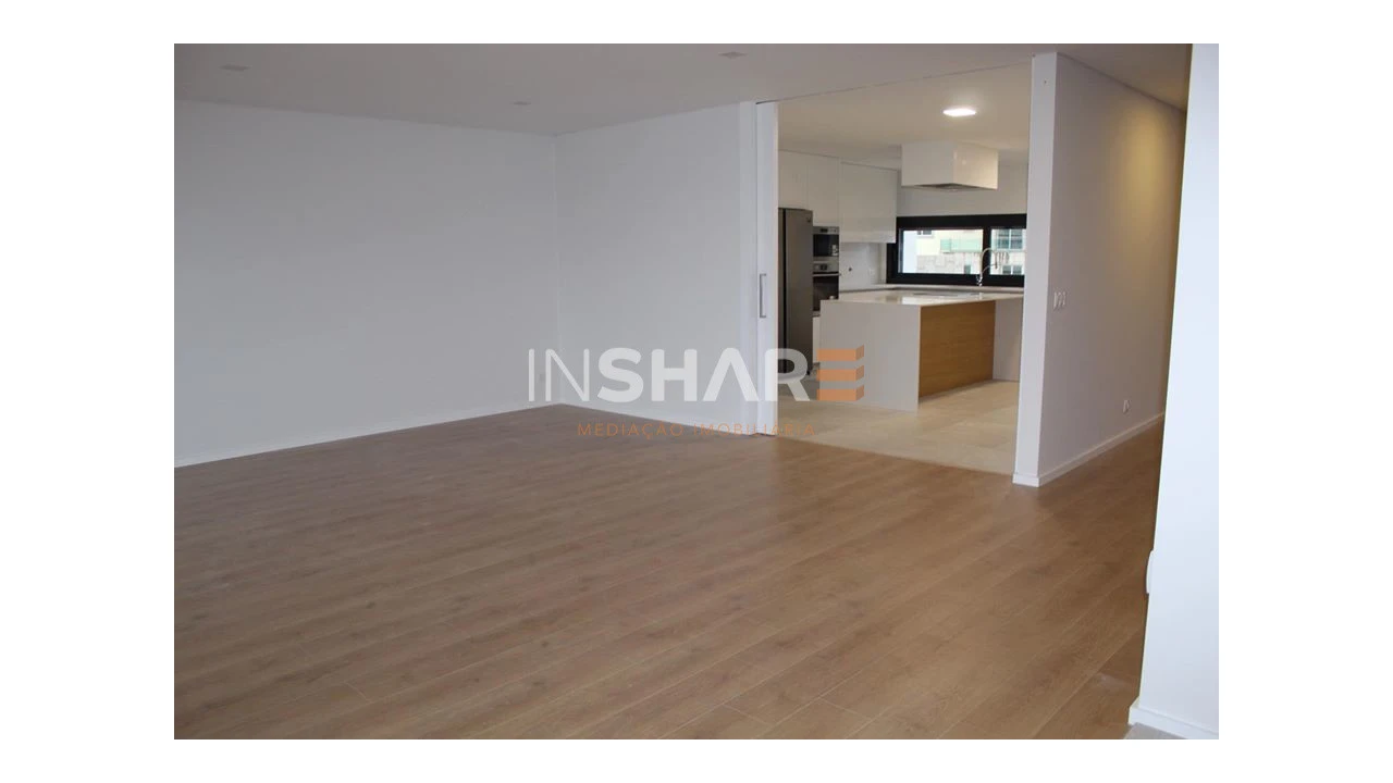 Moradia T3 para Venda em Palmeira Foto 1