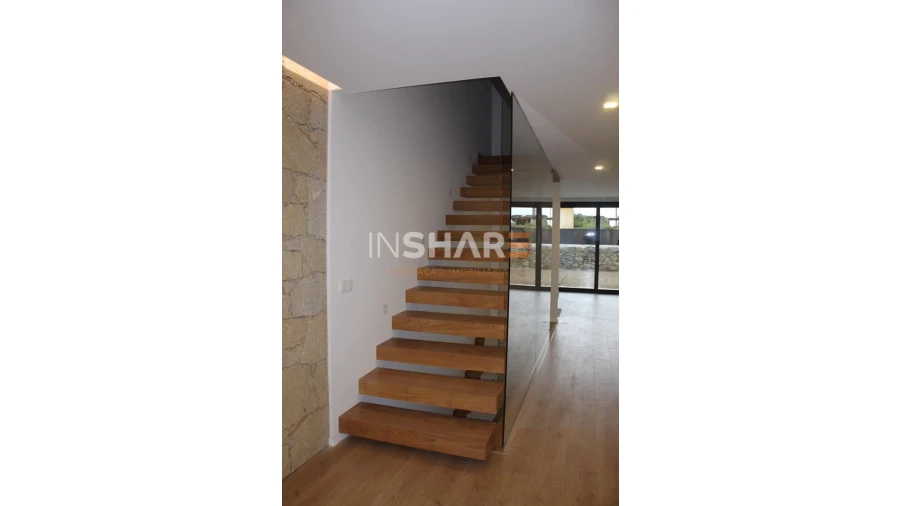 Moradia T3 para Venda em Palmeira Foto 8