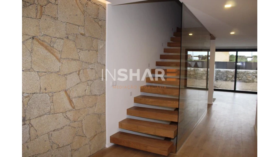 Moradia T3 para Venda em Palmeira Foto 14