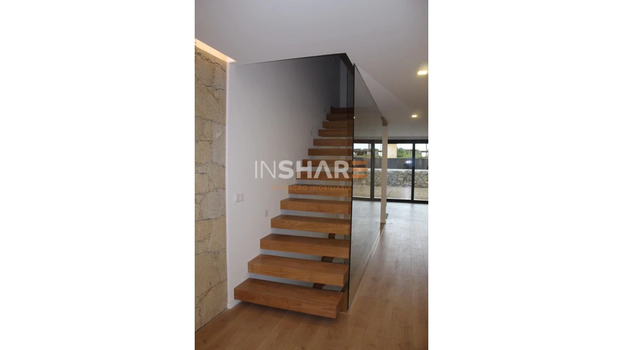 Moradia T3 para Venda em Palmeira Foto 8