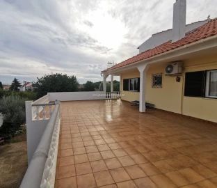 Moradia T0 para Venda em Conceição e Estoi