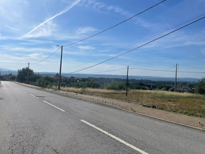 Terreno Comércio / Armazém para Venda em Mangualde, Mesquitela e Cunha Alta