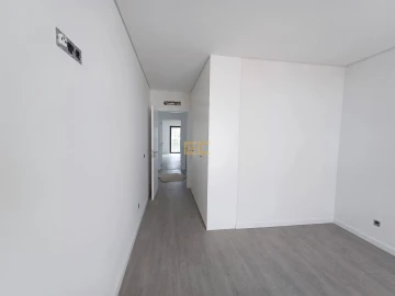 Moradia T4 para Venda em Tavarede