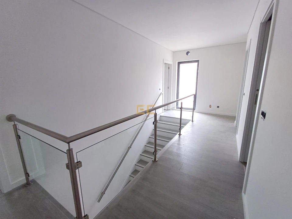 Moradia T4 para Venda em Tavarede Foto 17