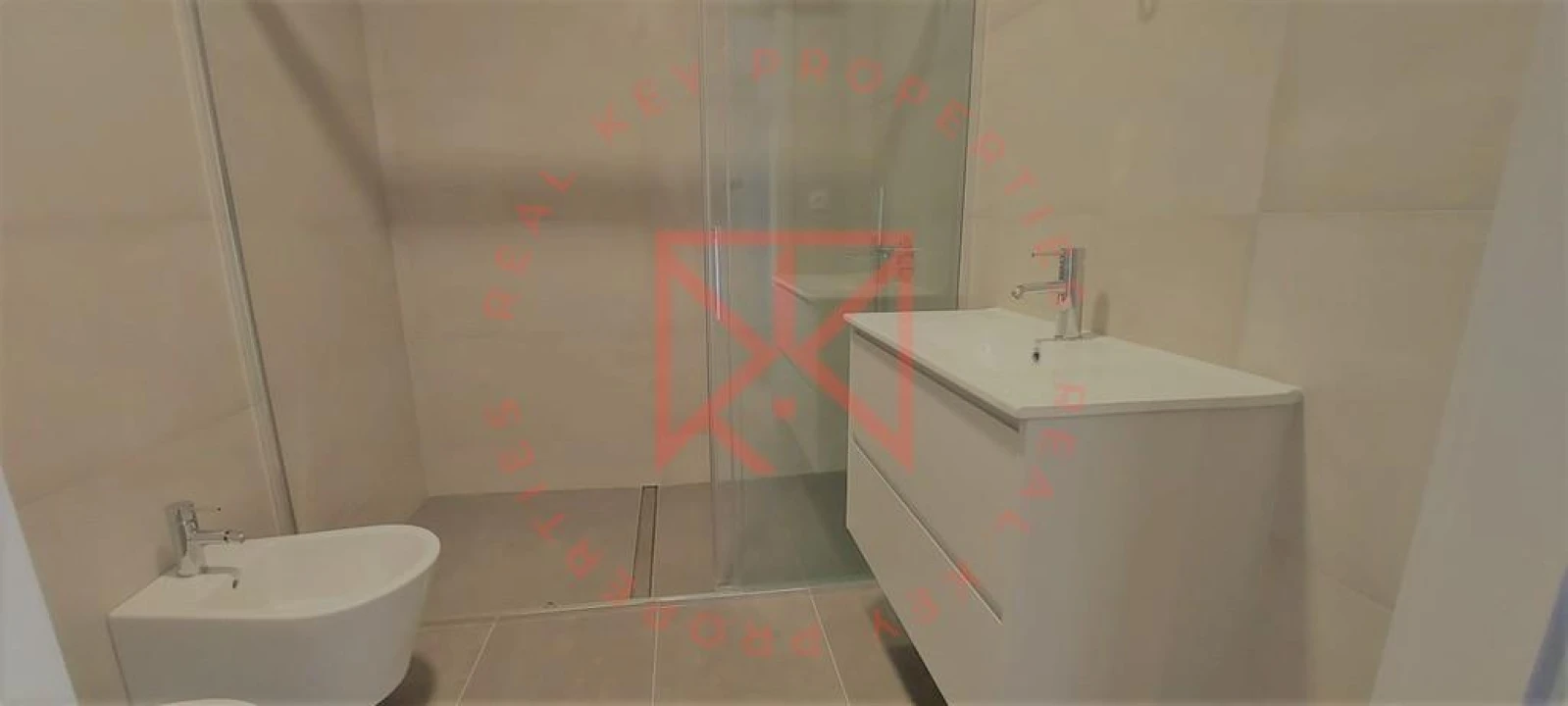 Apartamento T2 para Venda em Cedofeita, Santo Ildefonso, Sé, Miragaia, São Nicolau e Vitória Foto 9