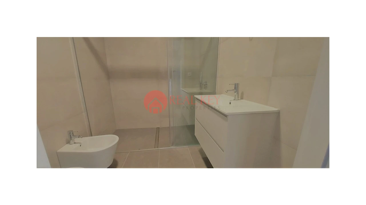 Apartamento T3 para Venda em Cedofeita, Santo Ildefonso, Sé, Miragaia, São Nicolau e Vitória Foto 7