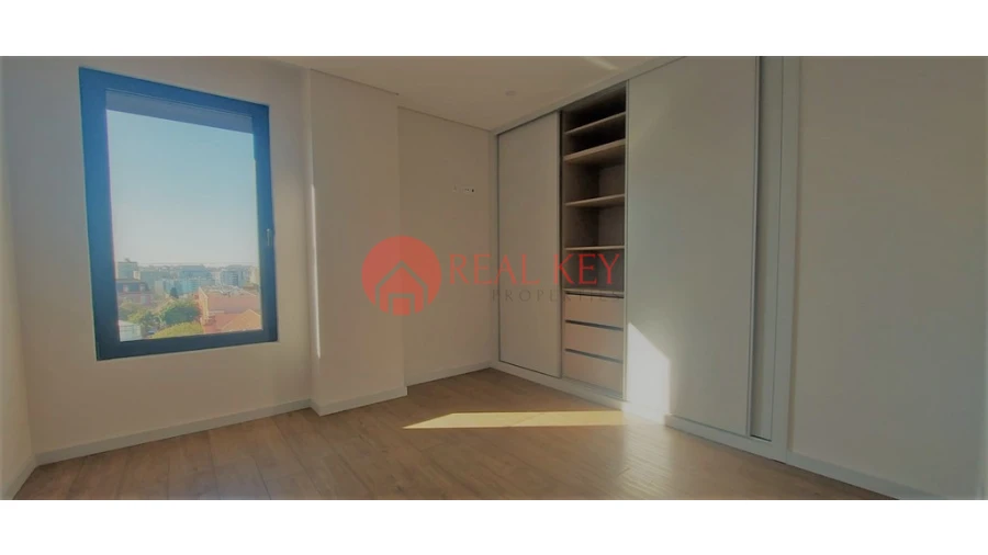 Apartamento T3 para Venda em Cedofeita, Santo Ildefonso, Sé, Miragaia, São Nicolau e Vitória Foto 6