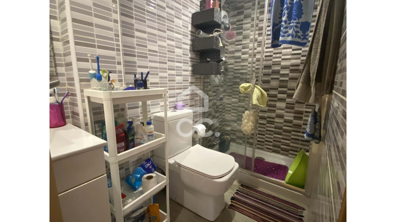 Prédio para Venda em Lordelo do Ouro e Massarelos Foto 7