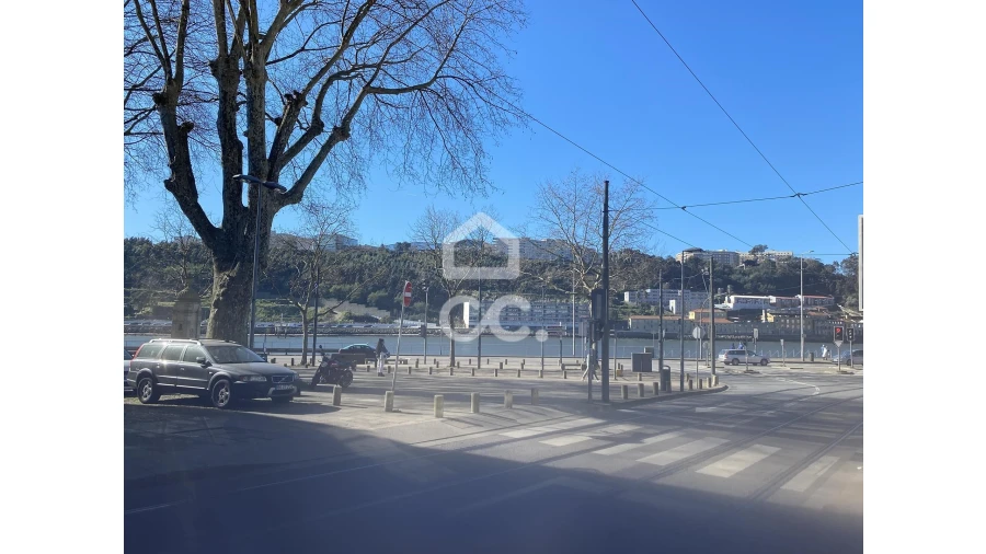 Prédio para Venda em Lordelo do Ouro e Massarelos Foto 30