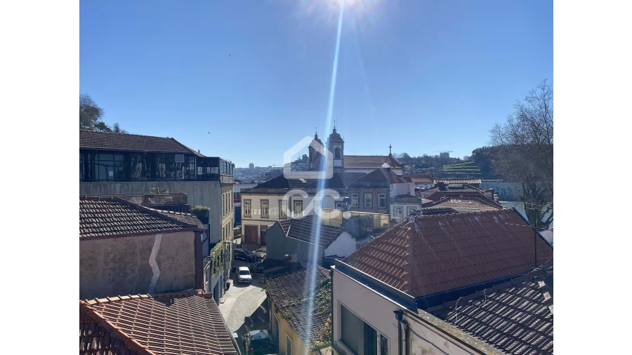 Prédio para Venda em Lordelo do Ouro e Massarelos Foto 14