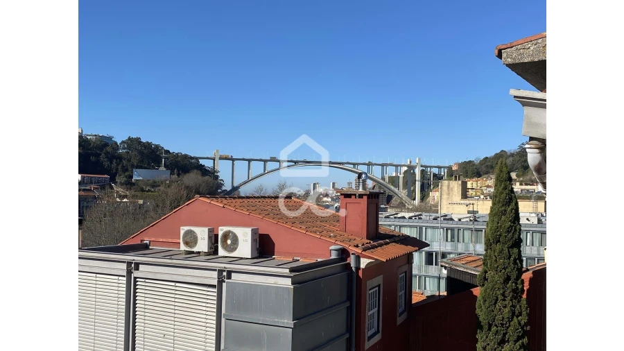 Prédio para Venda em Lordelo do Ouro e Massarelos Foto 13