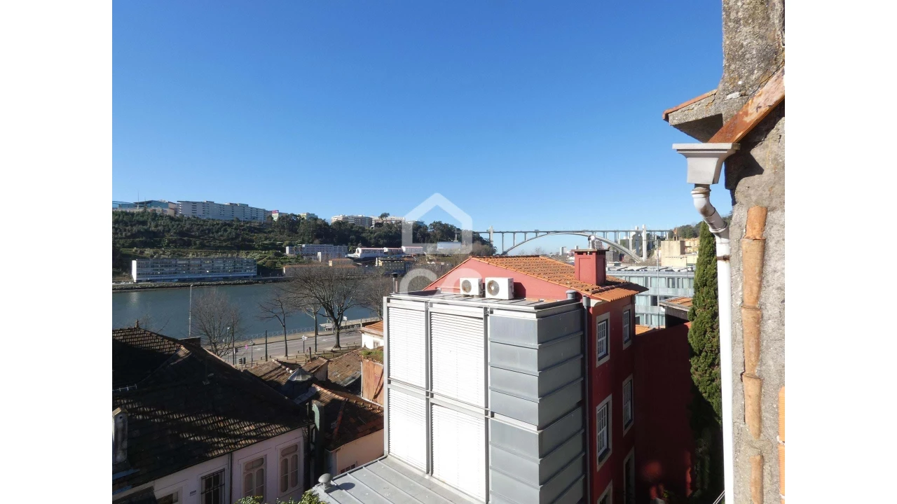 Prédio para Venda em Lordelo do Ouro e Massarelos Foto 15