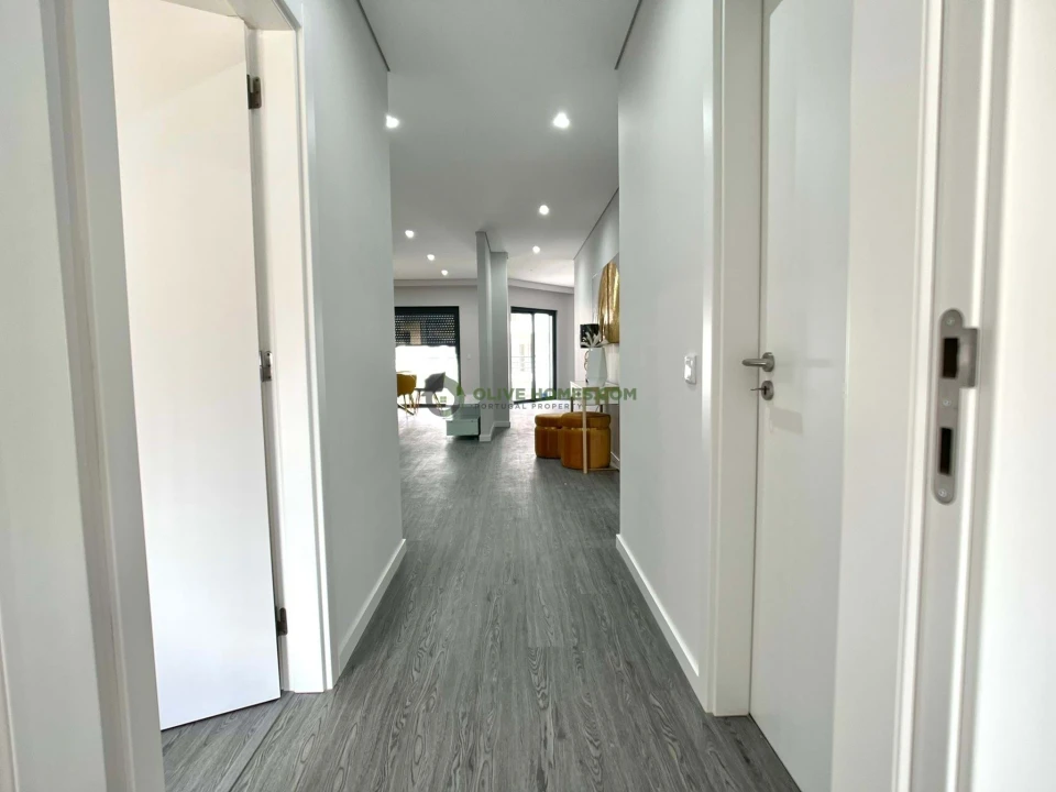 Apartamento T3 para Venda em Olhão Foto 19