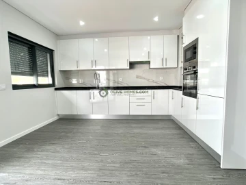 Apartamento T3 para Venda em Olhão