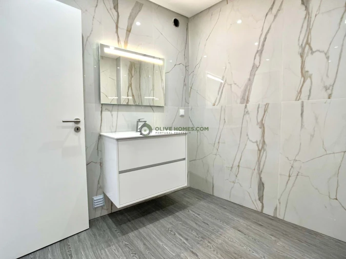 Apartamento T3 para Venda em Olhão Foto 14