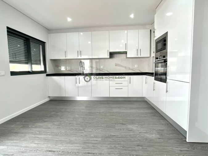 Apartamento T3 para Venda em Olhão Foto 2