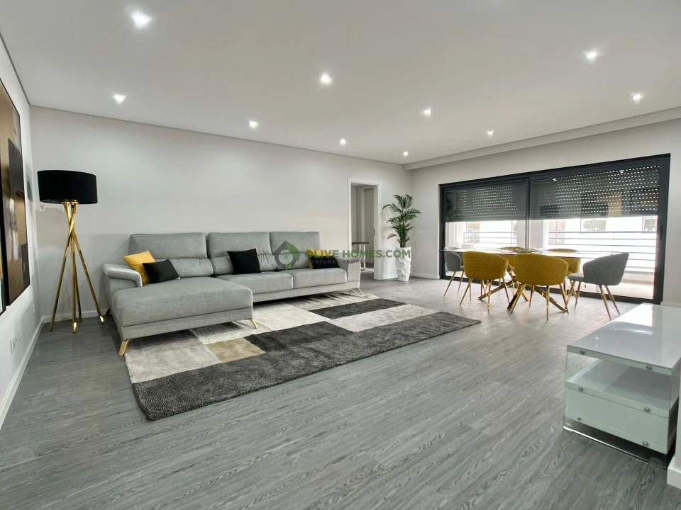 Apartamento T3 para Venda em Olhão Foto 9