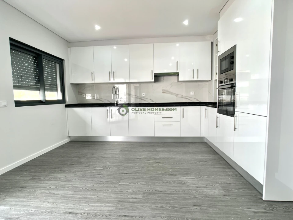 Apartamento T3 para Venda em Olhão Foto 2