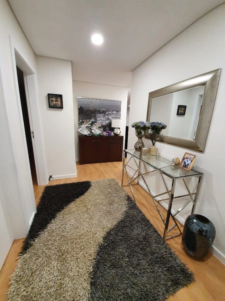 Apartamento T4 para Venda em Baltar Foto 3