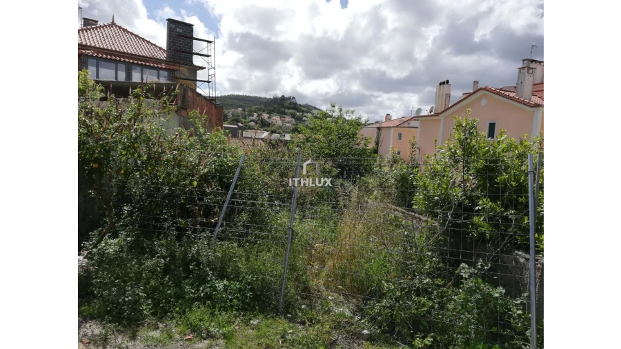 Prédio para Venda em Venda do Pinheiro e Santo Estêvão das Galés Foto 13
