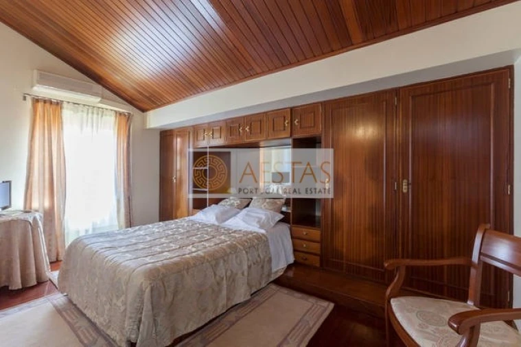 Moradia T5 para Venda em Espinho Foto 21