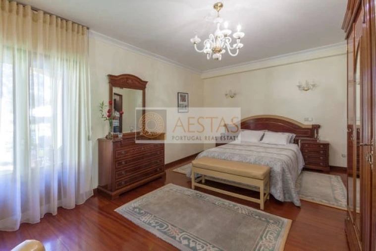Moradia T5 para Venda em Espinho Foto 20
