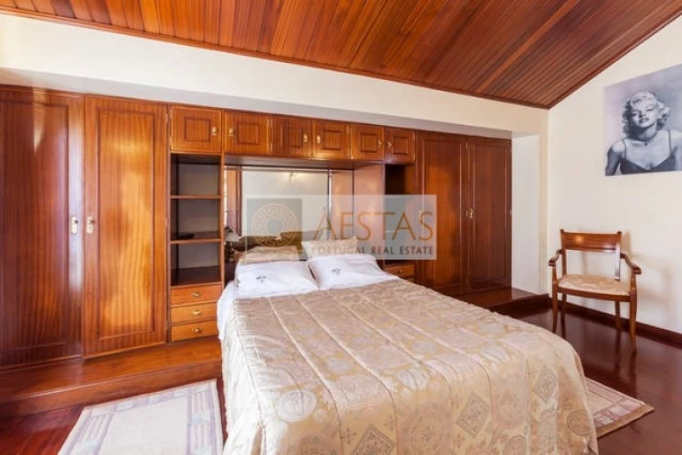 Moradia T5 para Venda em Espinho Foto 5