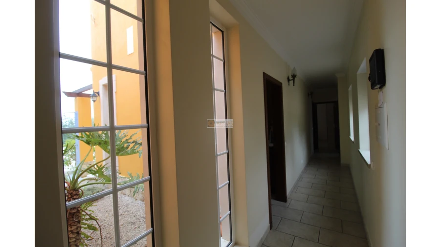 Moradia T6 para Venda em Santa Barbara de Nexe Foto 38