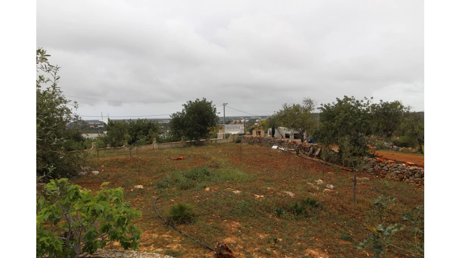 Moradia T6 para Venda em Santa Barbara de Nexe Foto 54