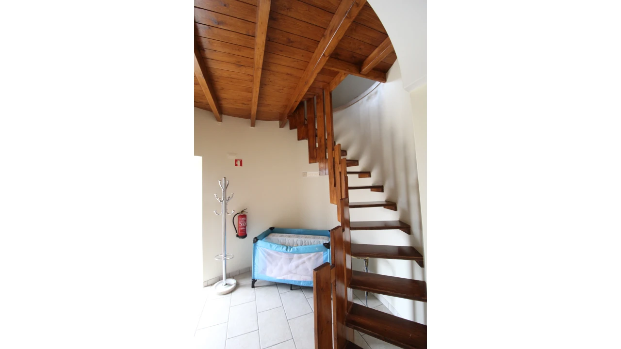 Moradia T6 para Venda em Santa Barbara de Nexe Foto 31