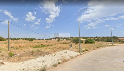 Terreno para Venda em Albufeira e Olhos de Água