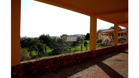 Moradia T6 para Venda em São Bartolomeu de Messines