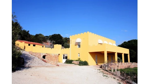 Moradia T6 para Venda em São Bartolomeu de Messines
