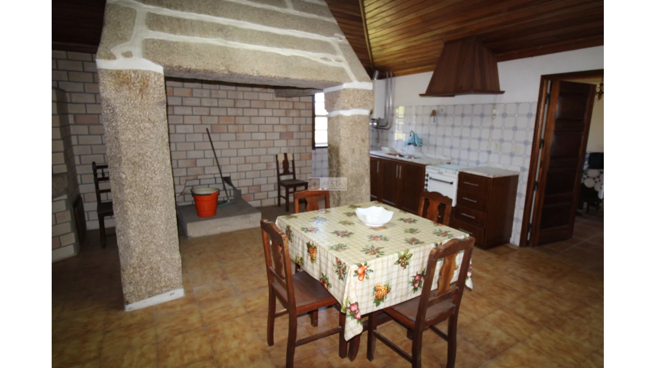 Quinta T5 para Venda em Santa Maria de Sardoura Foto 9