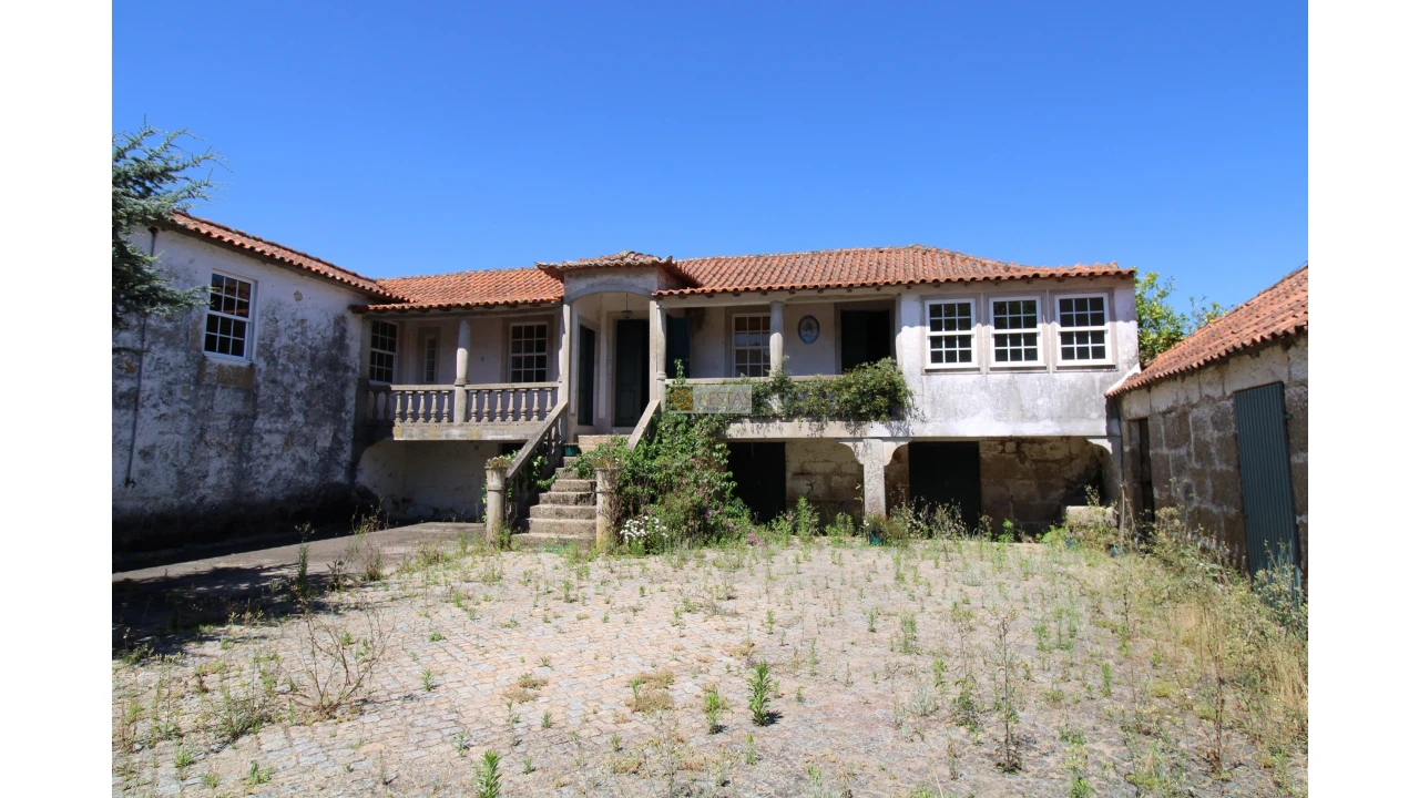 Quinta T5 para Venda em Santa Maria de Sardoura Foto 2