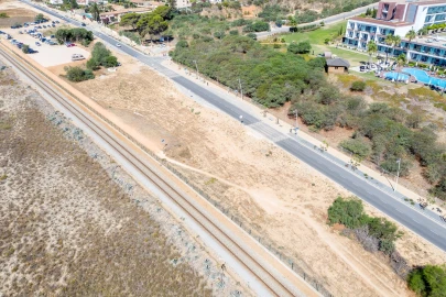 Terreno para Venda em Lagos (São Sebastião e Santa Maria)