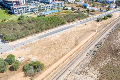 Terreno para Venda em Lagos (São Sebastião e Santa Maria)