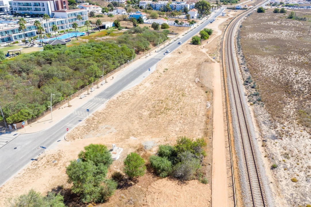 Terreno para Venda em Lagos (São Sebastião e Santa Maria) Foto 1