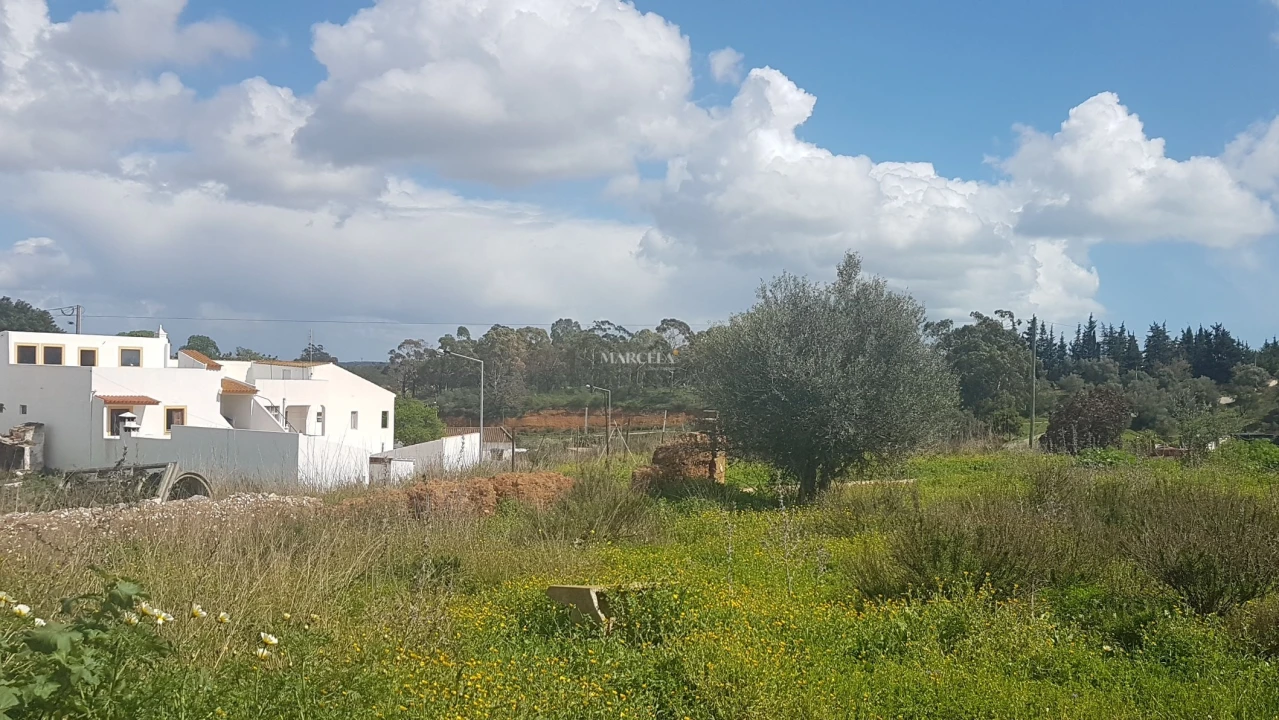 Terreno para Venda em Odiaxere Foto 1